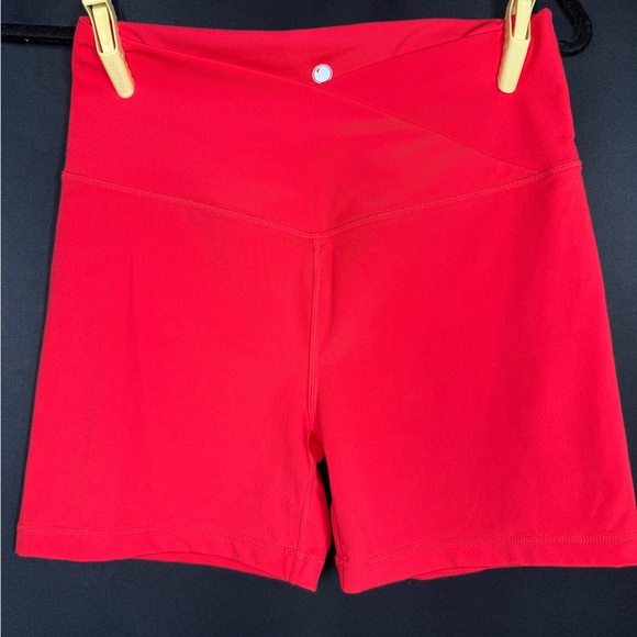 YOGALICIOUS BIKE SHORTS - Picture 2 of 5